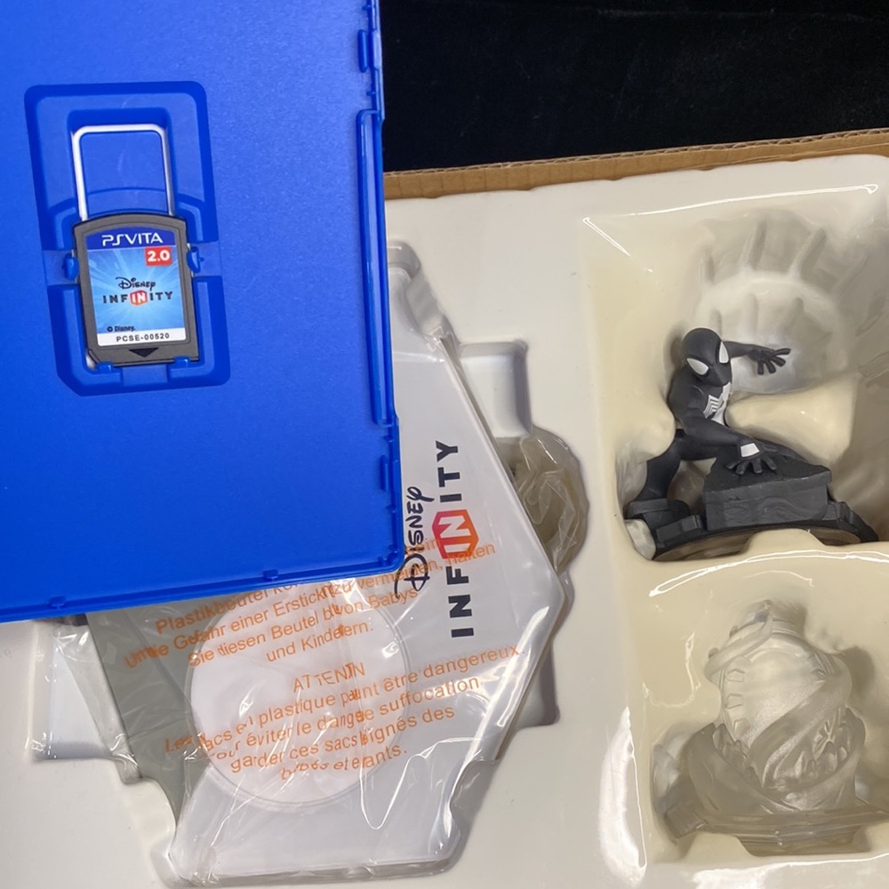 PSVITA Aqua blue bundle - Picture 11 of 11